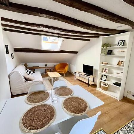 Appartement Cosy Hypercentre Place St Pierre Saumur Bagian luar foto