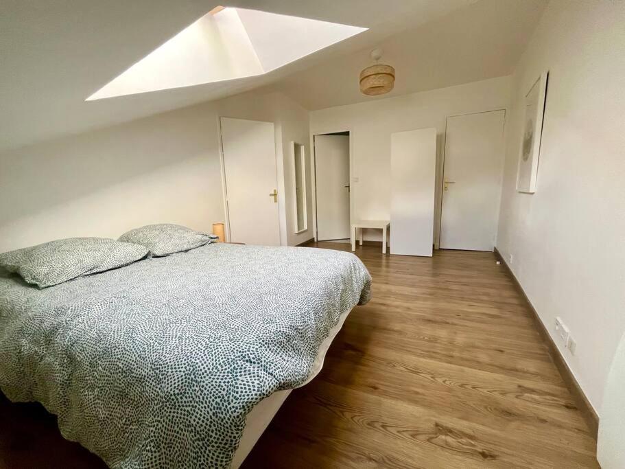 Appartement Cosy Hypercentre Place St Pierre Saumur Bagian luar foto